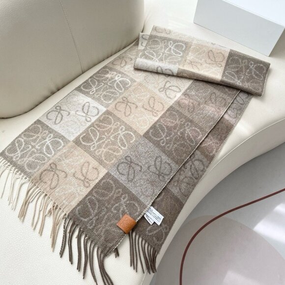 Loewe logo Scarf - Picture 2 of 6